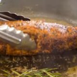 Filete de cerdo o lomo s/disp 750-800g . Acompañado de congrís , vianda y ensalada para dos personas